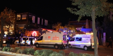 DENİZLİ'DE KAFEYE SİLAHLI SALDIRI: 2 ÖLÜ, 4 YARALI