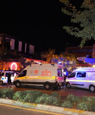 DENİZLİ'DE KAFEYE SİLAHLI SALDIRI: 2 ÖLÜ, 4 YARALI