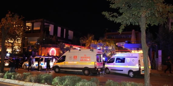 DENİZLİ'DE KAFEYE SİLAHLI SALDIRI: 2 ÖLÜ, 4 YARALI