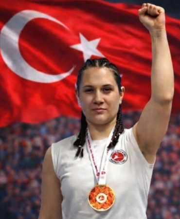 DENİZLİLİ SPORCUDAN DÜNYA İKİNCİLİĞİ