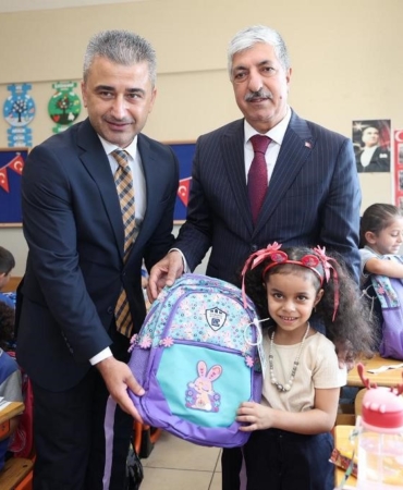 DİLOVASI'NDA BİRİNCİ SINIFLARA ÇANTA VE KIRTASİYE DESTEĞİ SAĞLANACAK