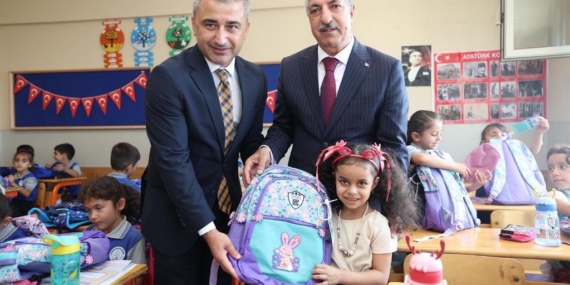 DİLOVASI'NDA BİRİNCİ SINIFLARA ÇANTA VE KIRTASİYE DESTEĞİ SAĞLANACAK