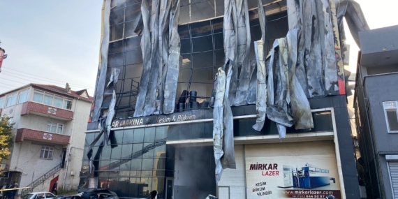 DİLOVASI'NDAKİ FABRİKA YANGINI DAVASINDA KAMU GÖREVLİLERİ SAVUNMA YAPTI 7 KİŞİNİN ÖLDÜĞÜ YANGIN DAVASINDA DURUŞMAYA YARIN DEVAM EDİLECEK ANA DOSYAYLA BİRLEŞTİRİLEN 7 KAMU GÖREVLİSİNİN SAVUNMALARI ALINDI