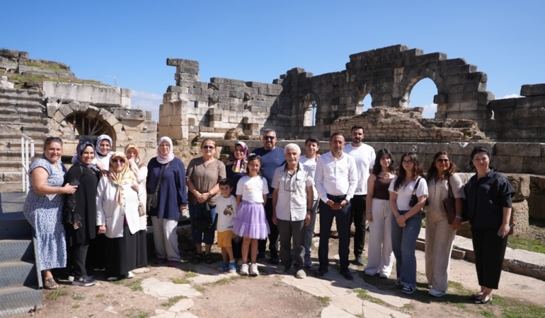 DÜZCE BELEDİYESİ HİZMETLERİNİ KADINLAR YERİNDE GÖRDÜ