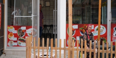 EDİRNE'DE LOKANTA İŞLETMECİSİ VE EŞİNE SALDIRI: "TEK SUÇUMUZ 'BEYLER TERBİYELİ OLUN' DEMEKTİ"