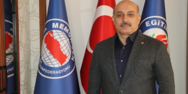 EĞİTİM BİR-SEN ADANA ŞUBE BAŞKANI SARIGEÇİLİ : "EĞİTİMDE VİZYONUMUZ GÜNÜBİRLİK TEDBİRLER DEĞİL, KALICI ÇÖZÜM OLMALIDIR"
