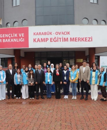 EKOLOJİK OKURYAZARLIK VE SÜRDÜRÜLEBİLİR GENÇLİK KAMPLARI EĞİTİCİ EĞİTİMİ DÜZENLENDİ