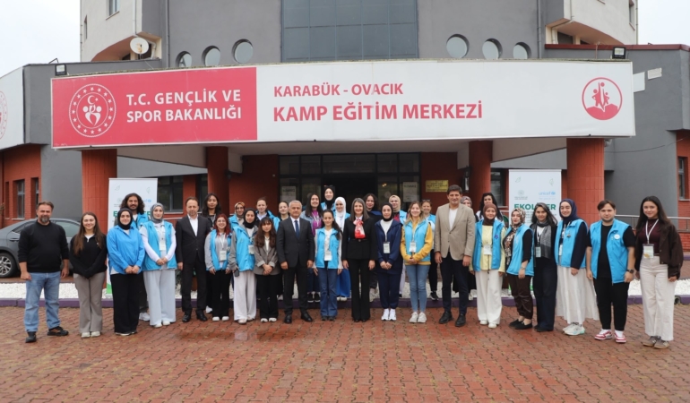 EKOLOJİK OKURYAZARLIK VE SÜRDÜRÜLEBİLİR GENÇLİK KAMPLARI EĞİTİCİ EĞİTİMİ DÜZENLENDİ