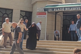 ELAZIĞ'DA DİLENCİLERE ZABITA OPERASYONU: BAHANELERİ PES DEDİRTTİ