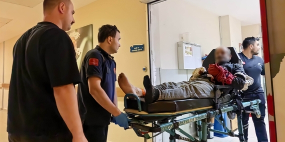 ELLERİNİ ZİNCİRE SIKIŞTIRAN ADAMIN 6 PARMAĞI KOPTU