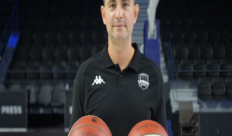 ENDER ARSLAN: "DÜNYA KUPASI'NDA HEDEFİMİZ YİNE TEPELERDE OLMAK" A MİLLİ ERKEK BASKETBOL TAKIMI YARDIMCI ANTRENÖRÜ ENDER ARSLAN: "OYUNCULARIN BİRBİRLERİ ARASINDAKİ İLİŞKİ ÜST SEVİYEDE"
