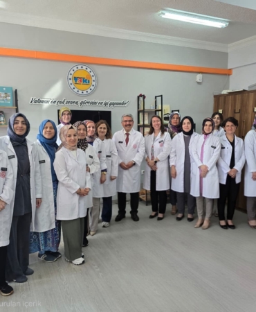 ERZİNCAN'DA ÖĞRETMENLERE İSİMLİK JESTİ