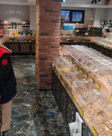 ERZURUM'DA GIDA DENETİMLERİ HIZ KESMİYOR: 1 HAFTADA 410 İŞLETME KONTROL EDİLDİ