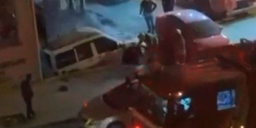 ESENYURT'TA HARAÇ VERMEYİNCE OTO GALERİYİ KUNDAKLADILAR AYNI AİLEYE AİT BAŞKA BİR OTO GALERİDE KUNDAKÇILARIN HEDEFİ OLDU: 10 MİLYON TL İSTENDİ