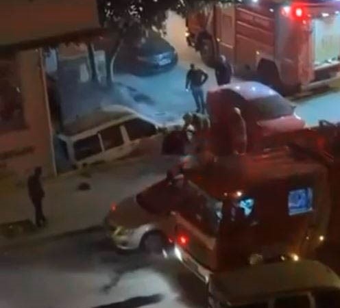 ESENYURT'TA HARAÇ VERMEYİNCE OTO GALERİYİ KUNDAKLADILAR AYNI AİLEYE AİT BAŞKA BİR OTO GALERİDE KUNDAKÇILARIN HEDEFİ OLDU: 10 MİLYON TL İSTENDİ