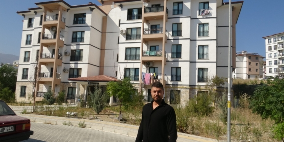 EV ALMA HAYALİYLE 1 MİLYON TL ÖDEME YAPAN DEPREMZEDE, AYNI EVİN 6 KİŞİYE DAHA SATILDIĞINI ÖĞRENDİ