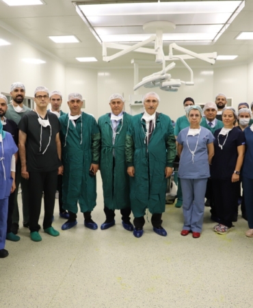 FÜ HASTANESİ'NDE ROBOTİK CERRAHİ SİSTEMİ HİZMETE GİRDİ