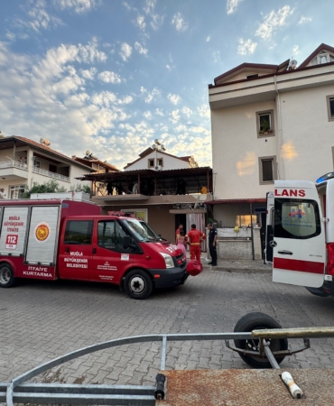 FETHİYE'DE ASANSÖR BOŞLUĞUNA DÜŞEN BİR KİŞİ HAYATINI KAYBETTİ