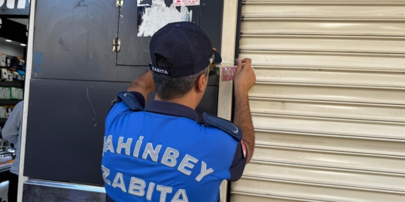 GAZİANTEP'TE BOZUK ÜRÜN SATAN DÖNER İŞLETMESİ 15 GÜN KAPATILDI