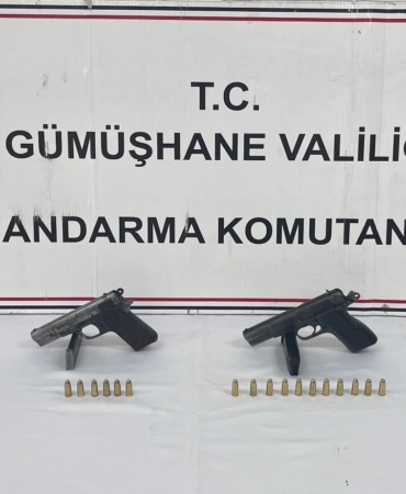 GÜMÜŞHANE'DE 2 RUHSATSIZ TABANCA ELE GEÇİRİLDİ