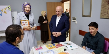 HEM ÜRETİYOR HEM SOSYALLEŞİYORLAR DARICA ENGELSİZ YAŞAM MERKEZİ'NDE İLK DERS ZİLİ ÇALDI