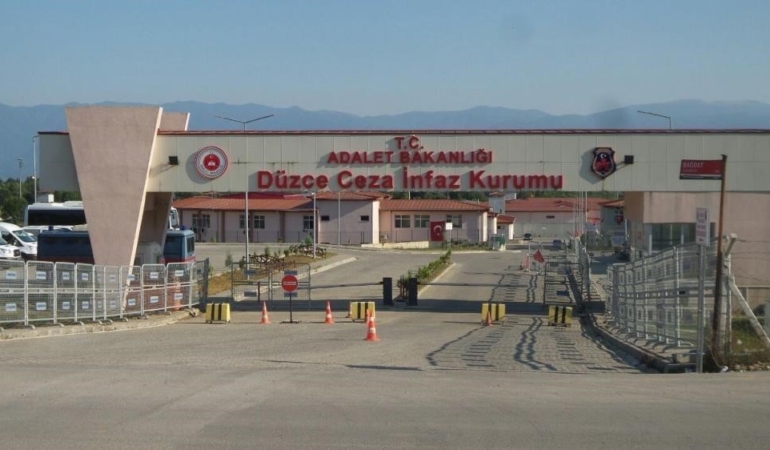 HIRSIZLIK SUÇUNDAN ARAMASI BULUNAN ŞAHIS YAKALANDI