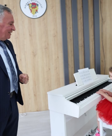 HONAZ ÇOCUK KOROSU'NDAN MÜZİK ZİYAFETİ