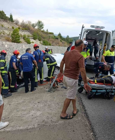 DENİZLİ'DE FECİ KAZA: 2 ARKADAŞ HAYATINI KAYBETTİ