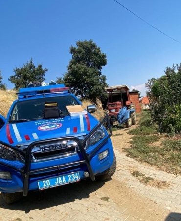 (DÜZELTME) OĞLU VE GELİNİNE TÜFEKLE ATEŞ AÇTI: 1 ÖLÜ, 1 YARALI