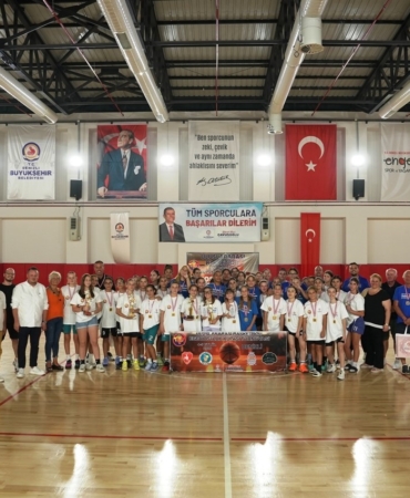 DENİZLİ BÜYÜKŞEHİR EV SAHİPLİĞİNDE EGE'NİN İKİ YAKASI BULUŞTU ULUSLARARASI EGE DOSTLUK BASKETBOL TURNUVASI'NDA CENTİLMENLİK KAZANDI