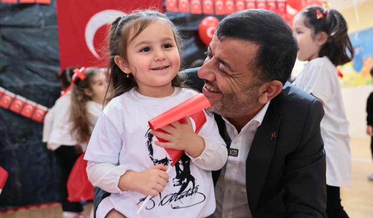 DENİZLİ BÜYÜKŞEHİRDEN ÖĞRENCİLERE VE AİLELERE YENİ EĞİTİM YILINDA GÜÇLÜ DESTEK 3 YAŞTAN ÜNİVERSİTEYE KADAR DENİZLİ BÜYÜKŞEHİR YANLARINDA