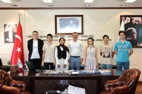 BÜYÜKŞEHİR'DEN YKS'DE DERECEYE GİREN ÖĞRENCİLERE ÖDÜL BAŞKAN ÇAVUŞOĞLU: "SİZLERLE GURUR DUYUYORUZ"