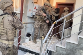 IĞDIR MERKEZLİ 7 İLDE SUÇ ÖRGÜTÜ OPERASYONU: 6 KİŞİ TUTUKLANDI