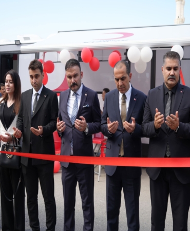 IĞDIR'A HAYIRSEVERLERİN DESTEĞİYLE KALICI KIZILAY KAN BAĞIŞI ARACI KAZANDIRILDI