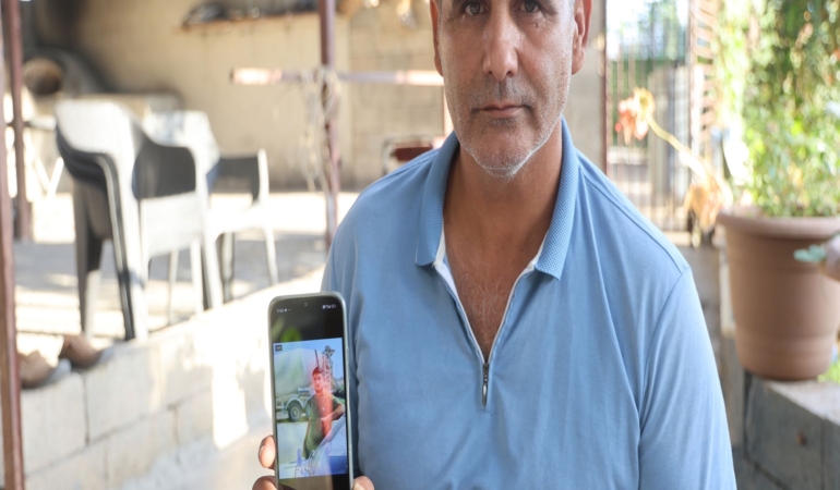 İLK YURT DIŞI SEFERİNDE SURİYE'DE TUTUKLANAN 24 YAŞINDAKİ TIR ŞOFÖRÜNDEN GELECEK HABERİ AİLESİ UMUTLA BEKLİYOR