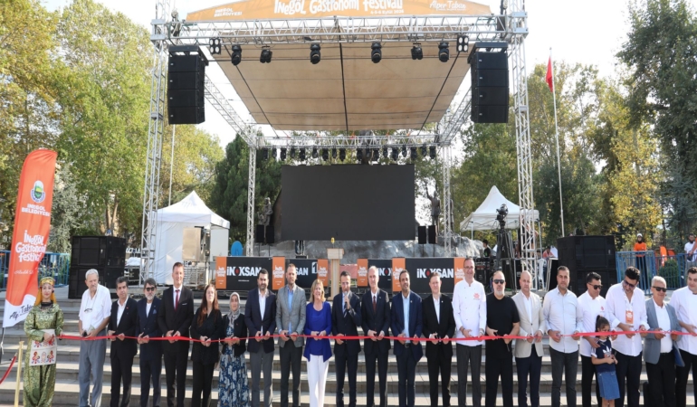 İNEGÖL GASTRONOMİ FESTİVALİ'NDE LEZZET ŞÖLENİ: İNEGÖL MUTFAĞI TÜRKİYE VİTRİNİNE ÇIKTI