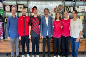 İŞİTME ENGELLİ MİLLİ BADMİNTONCU BEREN SU ULUS'TAN AVRUPA İKİNCİLİĞİ
