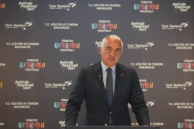 İSTANBUL'DA KÜLTÜR YOLU HEYECANI: 400'DEN FAZLA ETKİNLİKLE SANAT ŞÖLENİ BAŞLADI BAKAN ERSOY'DAN İSTANBUL'A DAVET: DÜNYANIN EN BÜYÜK FESTİVALİ DOĞDUĞU ŞEHİRDE 200'DEN FAZLA LEZZET NOKTASIYLA İSTANBUL'UN TADI BU FESTİVALDE