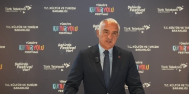 İSTANBUL'DA KÜLTÜR YOLU HEYECANI: 400'DEN FAZLA ETKİNLİKLE SANAT ŞÖLENİ BAŞLADI BAKAN ERSOY'DAN İSTANBUL'A DAVET: DÜNYANIN EN BÜYÜK FESTİVALİ DOĞDUĞU ŞEHİRDE 200'DEN FAZLA LEZZET NOKTASIYLA İSTANBUL'UN TADI BU FESTİVALDE