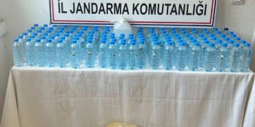 İZMİR JANDARMASINDAN ASAYİŞ DENETİMİ: BİNLERCE KİŞİ SORGULANDI, BİN 85 LİTRE ETİL ALKOL ELE GEÇİRİLDİ