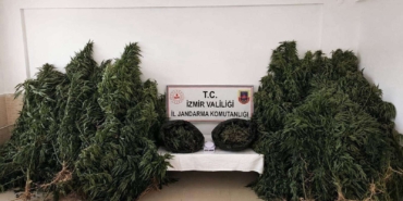 İZMİR'DE ZEHİR TACİRLERİNE 'DRONE' DESTEKLİ OPERASYON: 13,4 KİLO ESRAR ELE GEÇİRİLDİ