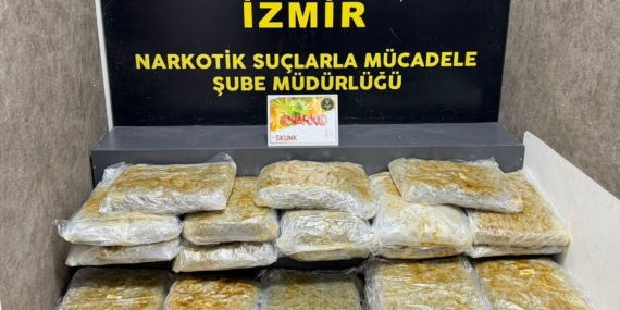 İZMİR'DE ZEHİR TACİRLERİNE İKİLİ DARBE: KİLOLARCA ZEHİR ELE GEÇİRİLDİ