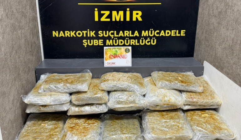 İZMİR'DE ZEHİR TACİRLERİNE İKİLİ DARBE: KİLOLARCA ZEHİR ELE GEÇİRİLDİ