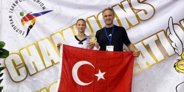 İZMİRLİ TEKVANDOCULARDAN AVRUPA'DA ÜÇ MADALYA