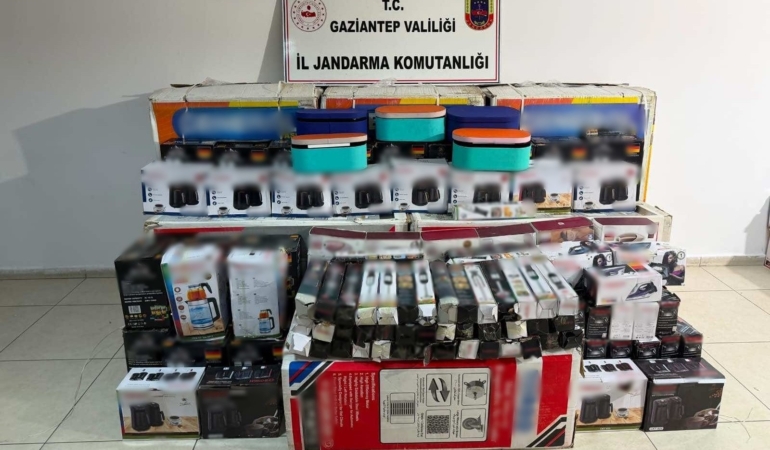 JANDARMADAN KAÇAKÇILIK VE UYUŞTURUCU OLAYLARINA YÖNELİK OPERASYON: 5 ŞAHIS TUTUKLANDI