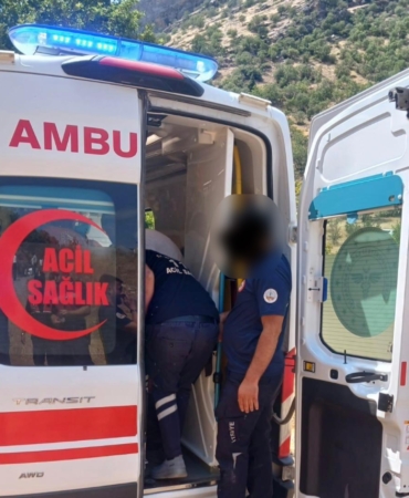 KAHTA-SİVEREK YOLUNDA KAZA: 4 YARALI