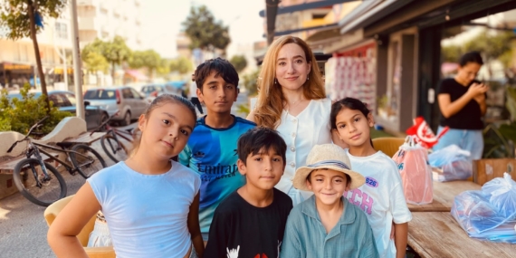 KANSERİ 3 KEZ YENDİ, KENDİNİ ÇOCUKLARA ADADI