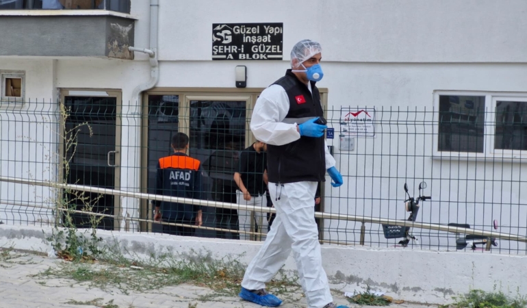 KARAMAN'DA KARI KOCA ÖLÜ BULUNDU: OLAYDA KİMYASAL MADDE ŞÜPHESİ