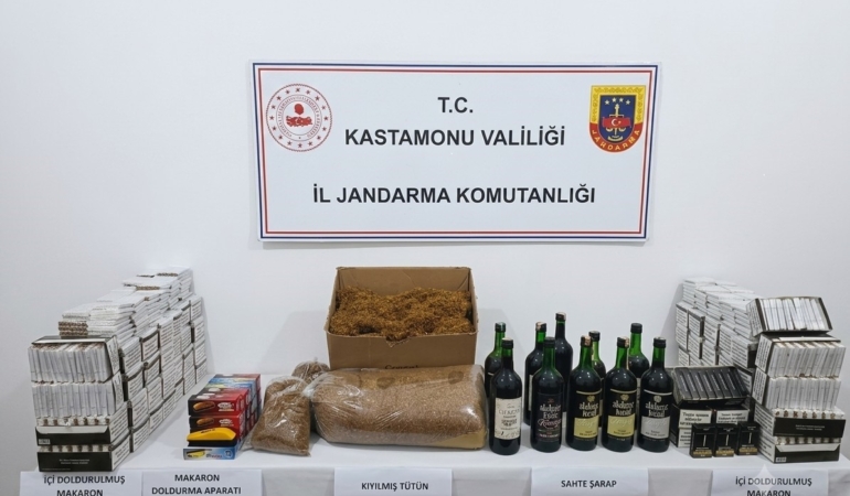 KASTAMONU'DA 10 LİTRE SAHTE İÇKİ ELE GEÇİRİLDİ
