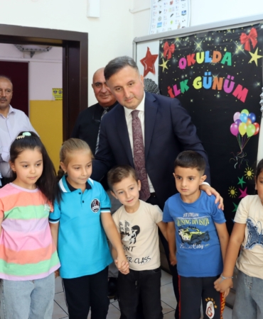 KAYSERİ'DE UYUM HAFTASI BAŞLADI İL MİLLİ EĞİTİM MÜDÜRÜ COŞKUN ESEN: "MİLLİ BİRLİK VE BERABERLİK ŞUURUNU ÇOCUKLARIMIZA YIL BOYUNCA AŞILAMANIN GAYRETİ İÇERİSİNDE OLACAĞIZ"